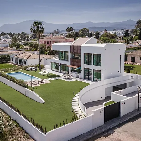 Вилла Vacation Marbella I Imare Waterfront, Beachfront Villa, Rooftop Jacuzzi, Indoor